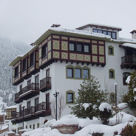 Hotel Spa Montana Karpenísion Exteriör bild