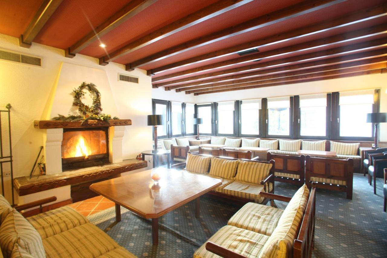 Hotel Spa Montana Karpenísion Exteriör bild