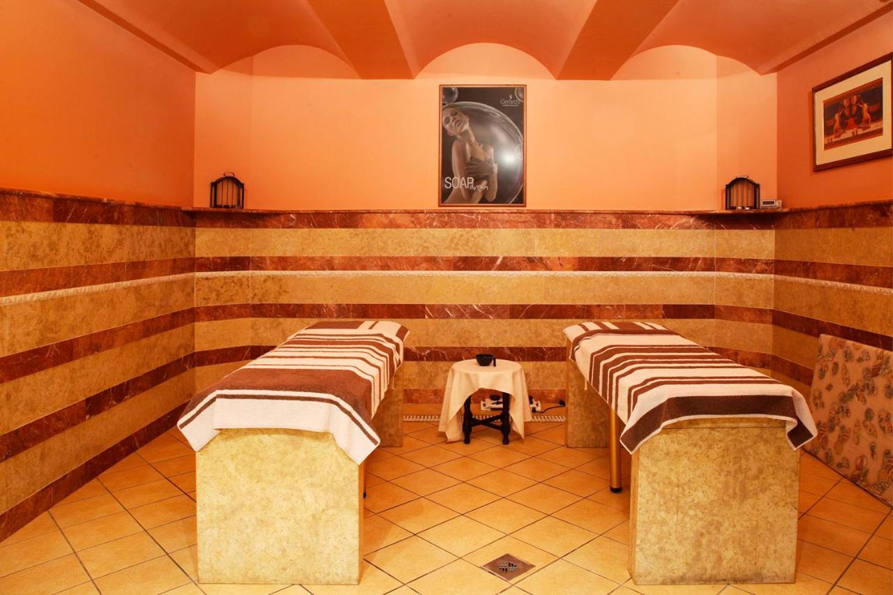 Hotel Spa Montana Karpenísion Exteriör bild