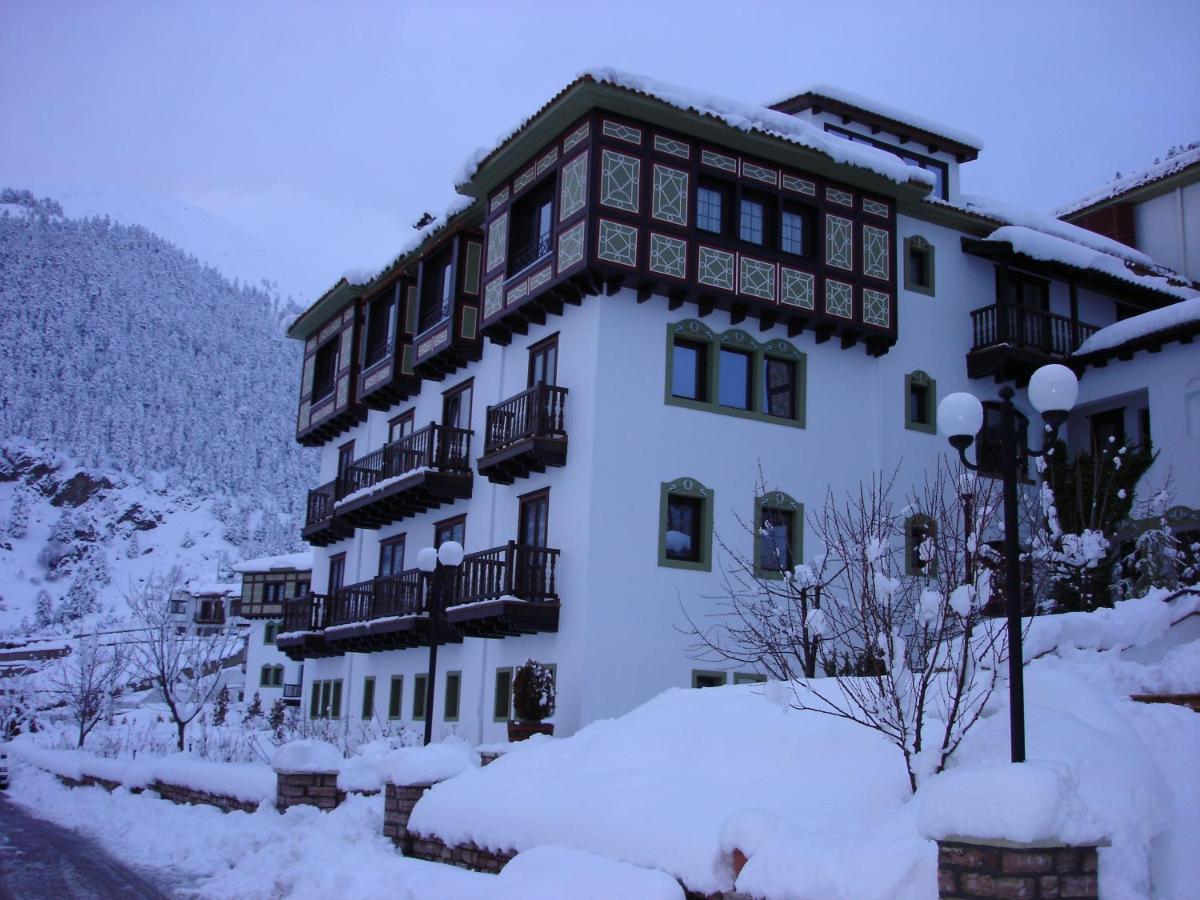 Hotel Spa Montana Karpenísion Exteriör bild