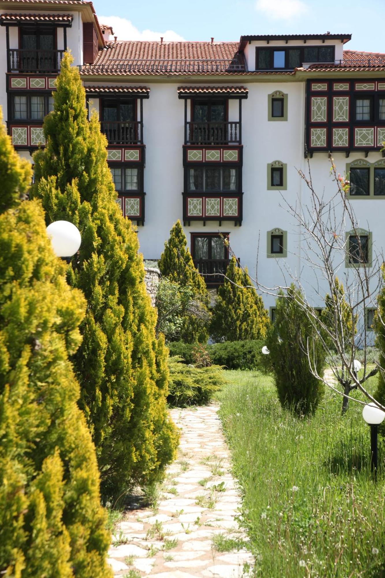 Hotel Spa Montana Karpenísion Exteriör bild